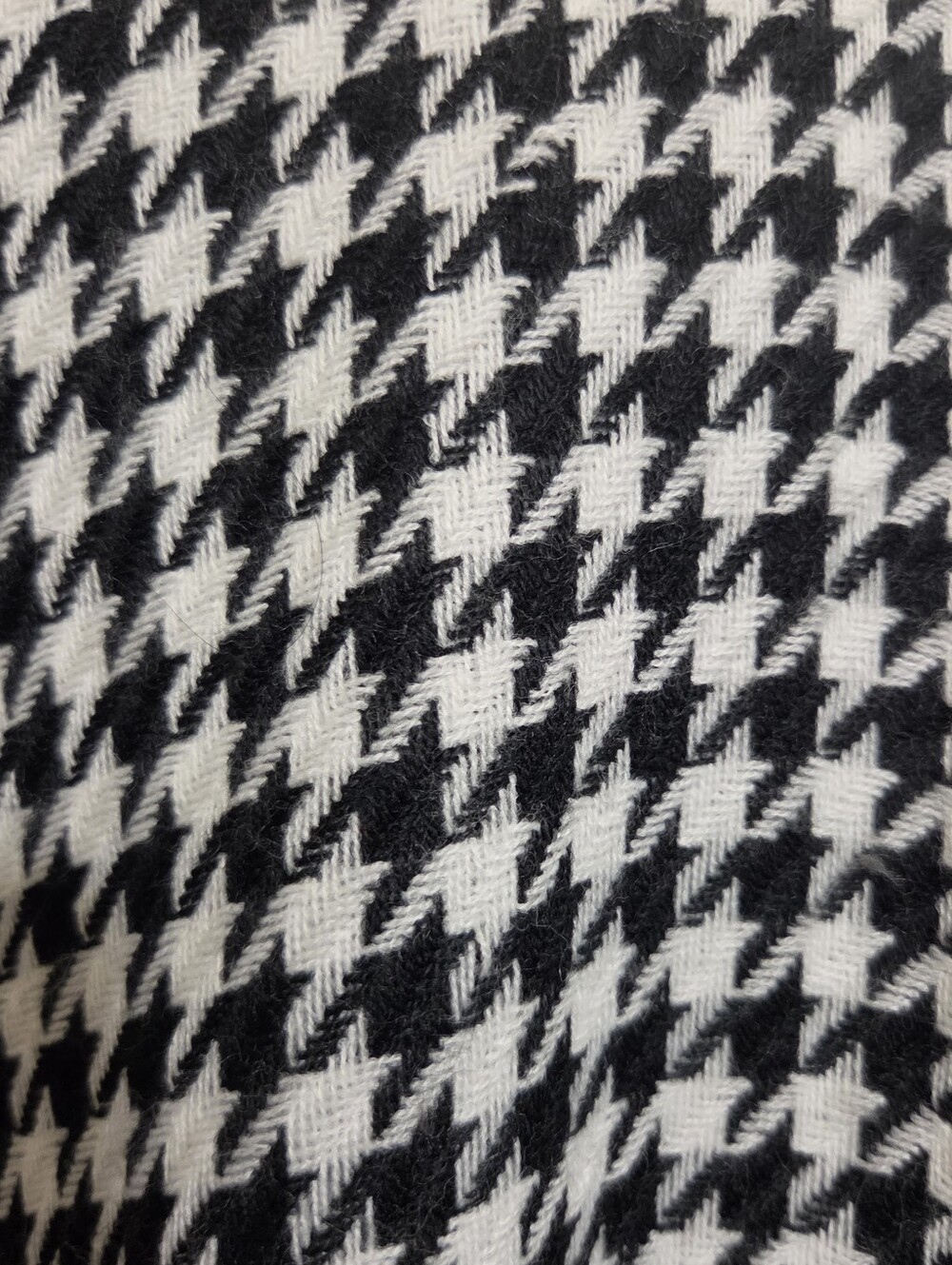 Black & White Houndstooth Poncho Wrap - Picture 5 of 6